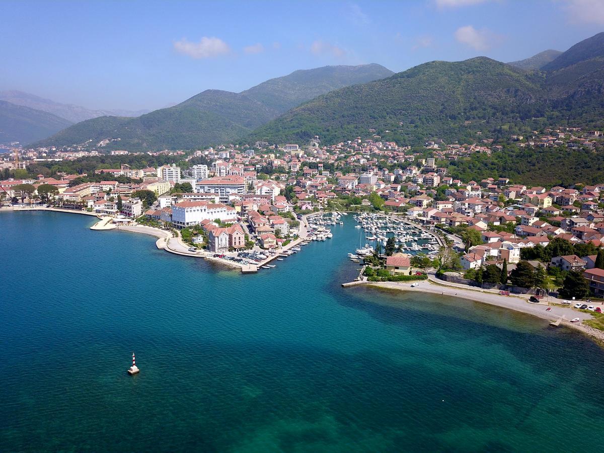 Villa Royal Apartments Tivat Eksteriør bilde