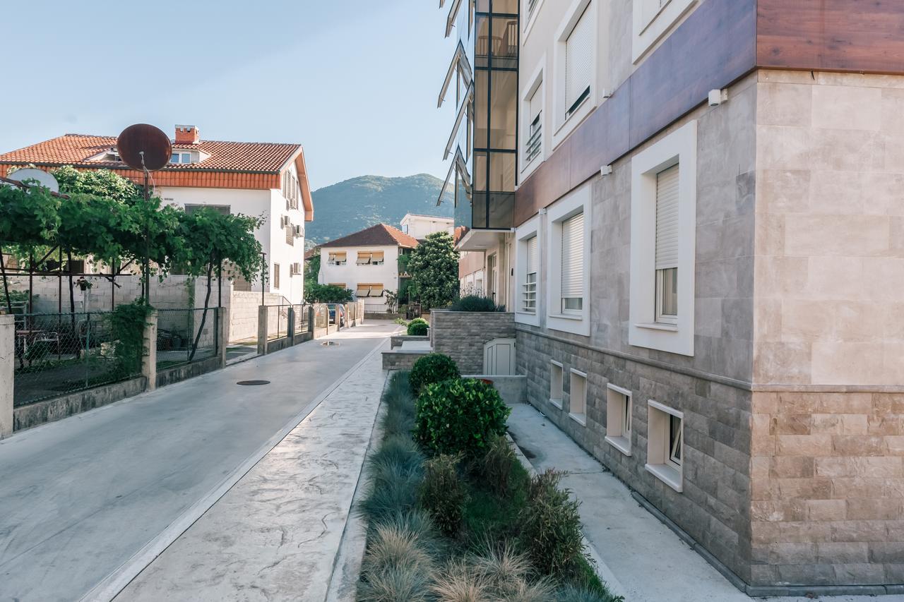 Villa Royal Apartments Tivat Eksteriør bilde