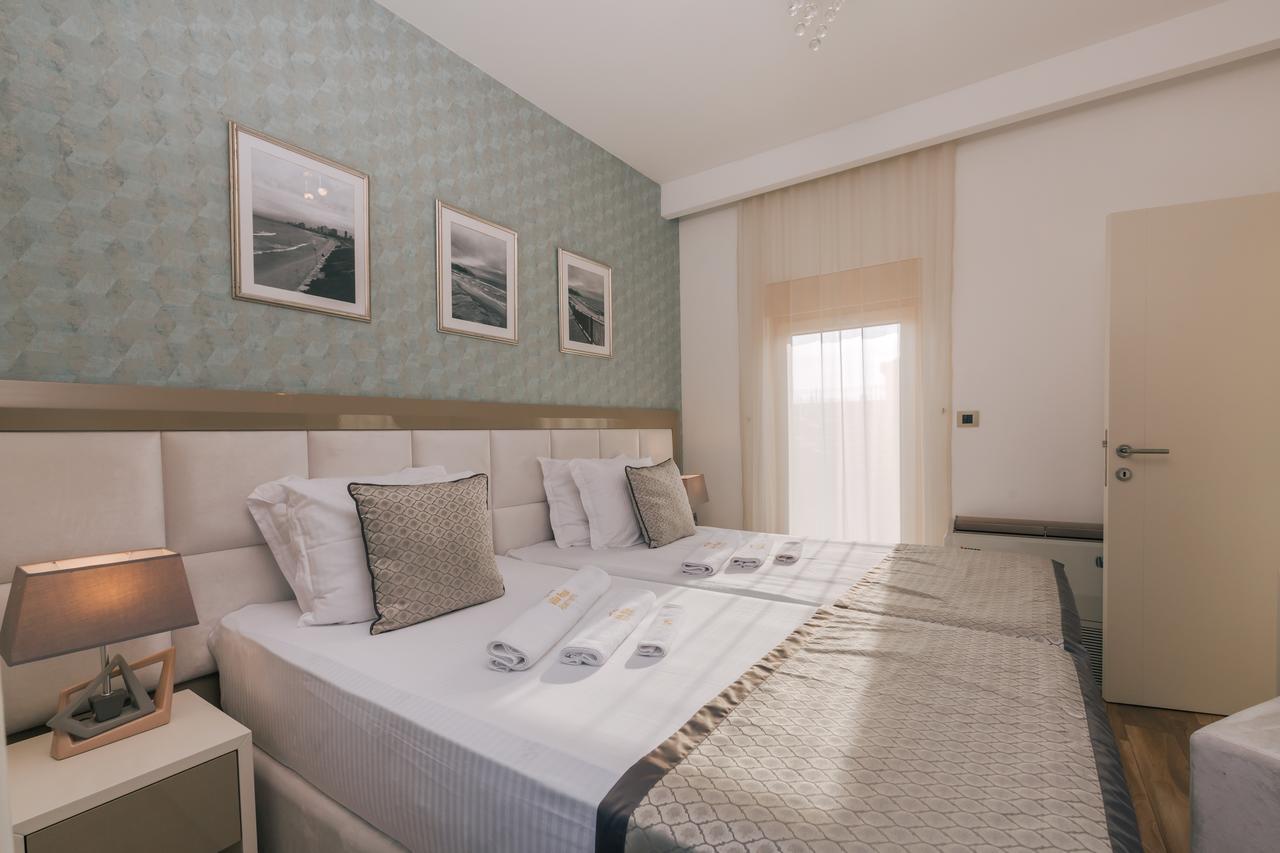 Villa Royal Apartments Tivat Eksteriør bilde