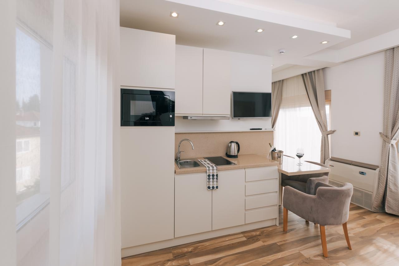 Villa Royal Apartments Tivat Eksteriør bilde
