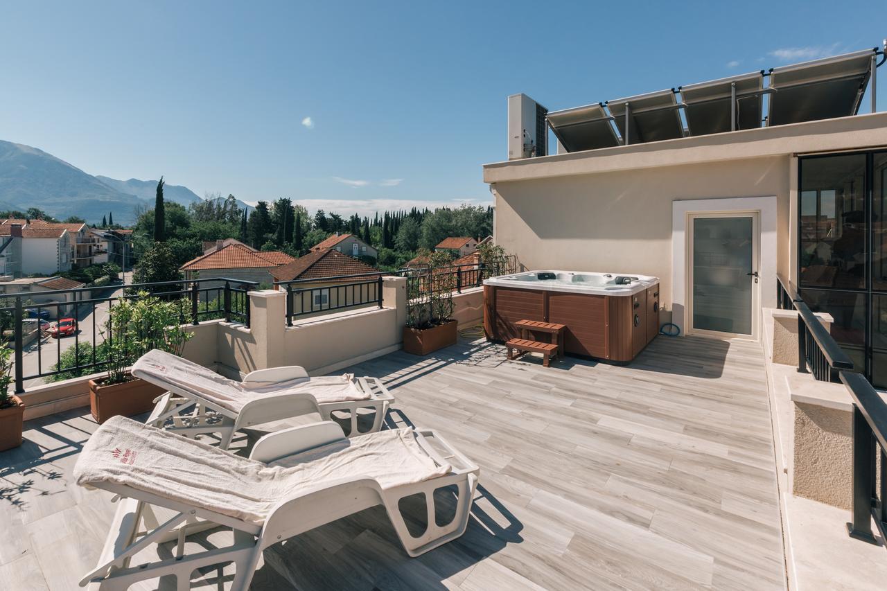 Villa Royal Apartments Tivat Eksteriør bilde